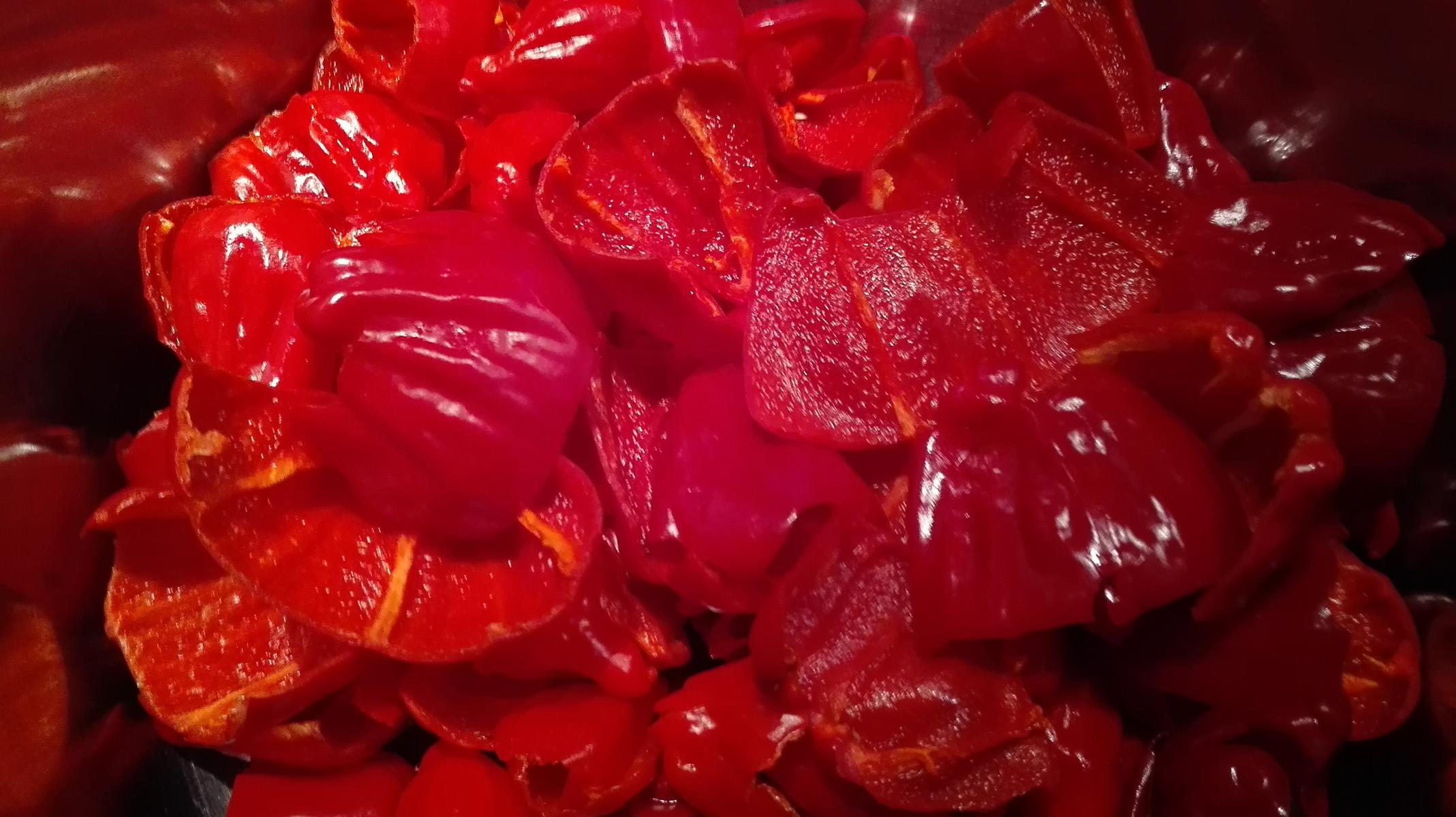 Habanero Chilis ohne Kerne und Adern