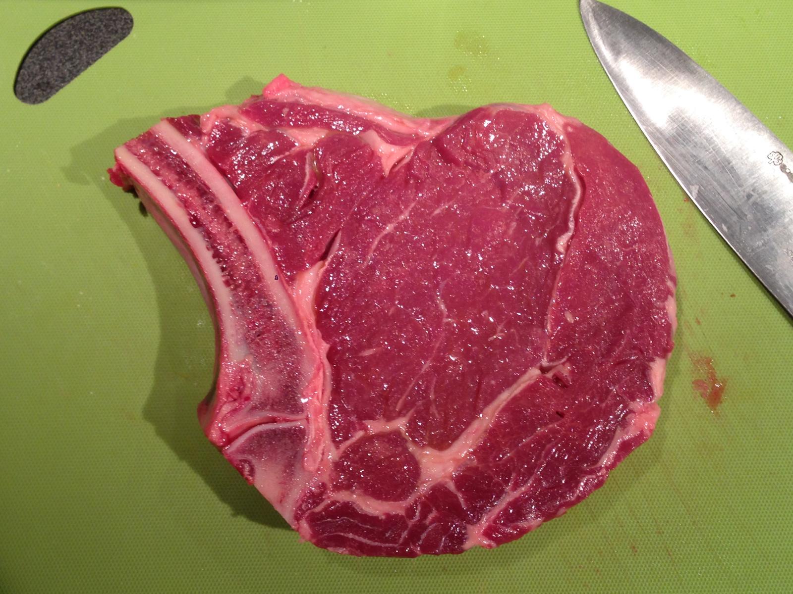 T-Bone-Steak - rein von den Gramm her die wöchentliche empfohlene Menge