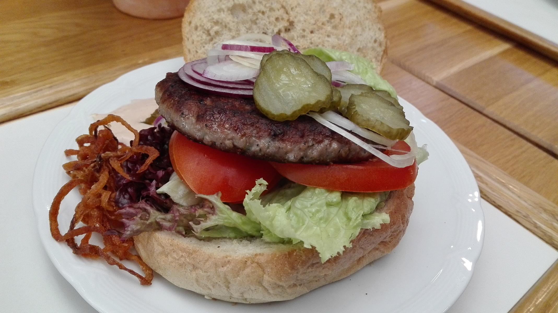 Burger vom Almo-Rind in der Therme Loipersdorf