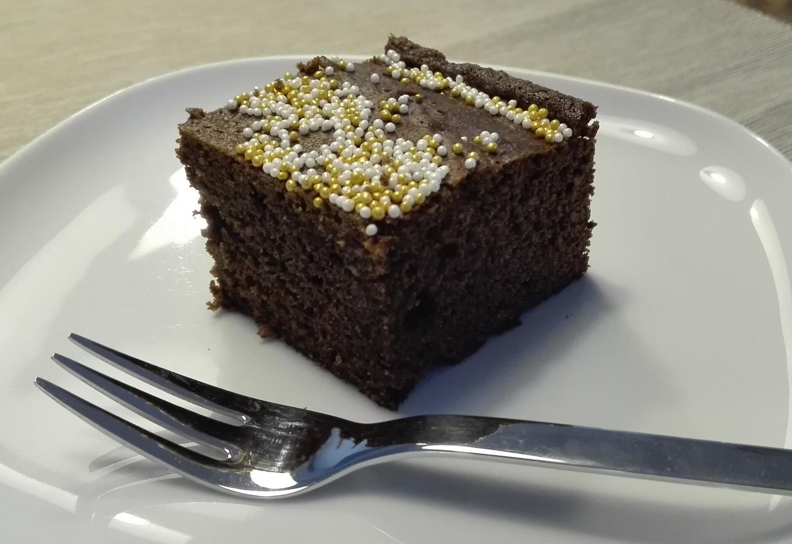 Super schokoladiger Nuss-Schoko-Kuchen - ideal für die Schoko-Nuss-Reste vom Nikolo