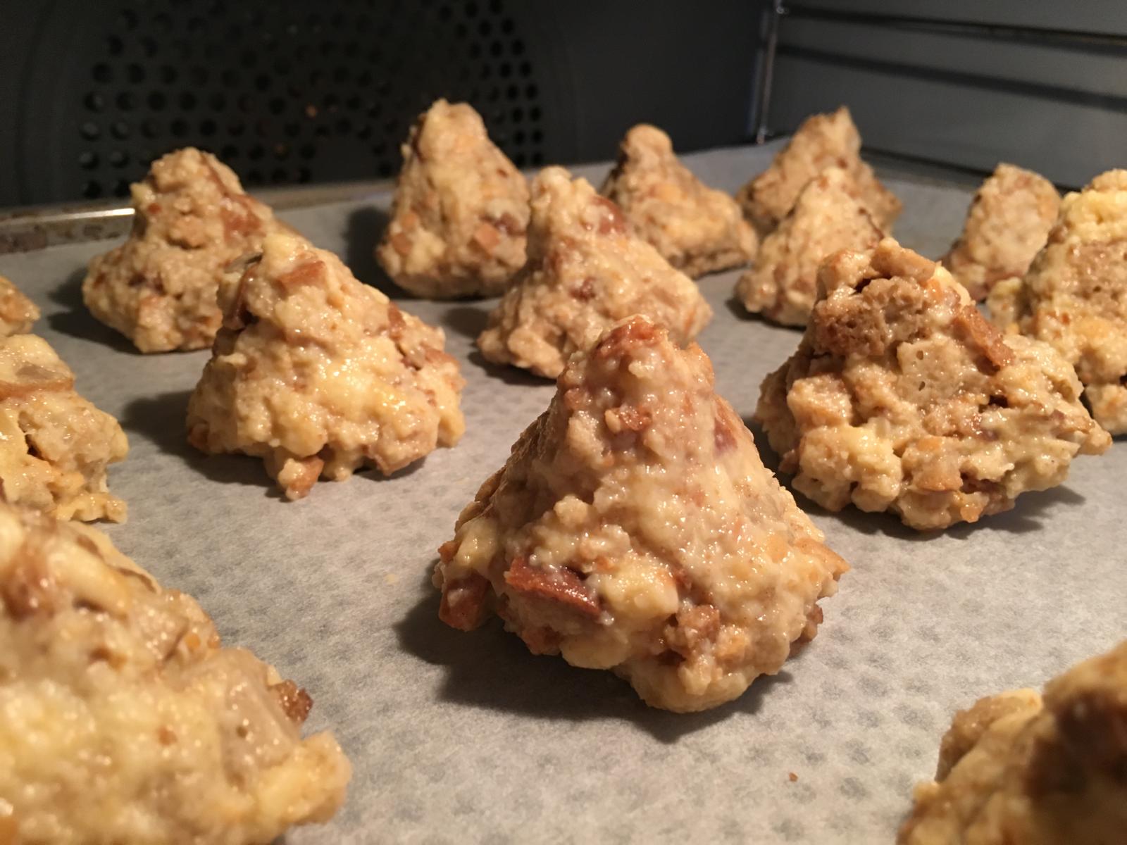Knödel-Gipfel werden bald richtig knusprig im Rohr