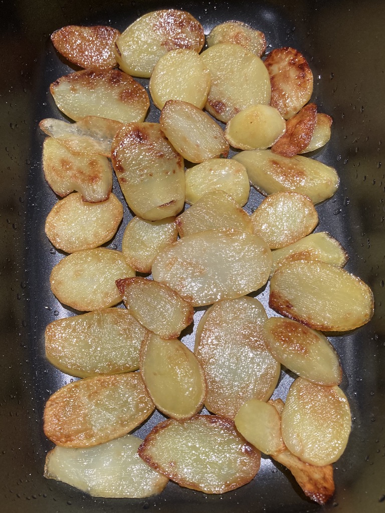 1. Schicht fürs Moussaka: Kartoffeln